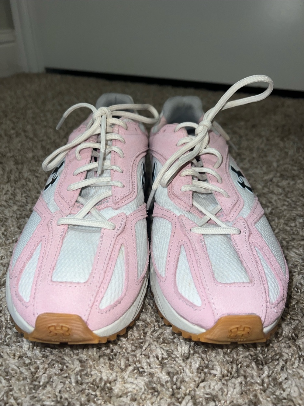 Under Armour Unisex Apparition Pink and White Athletic Running Shoes W11/M9.5 - Picture 3 of 12